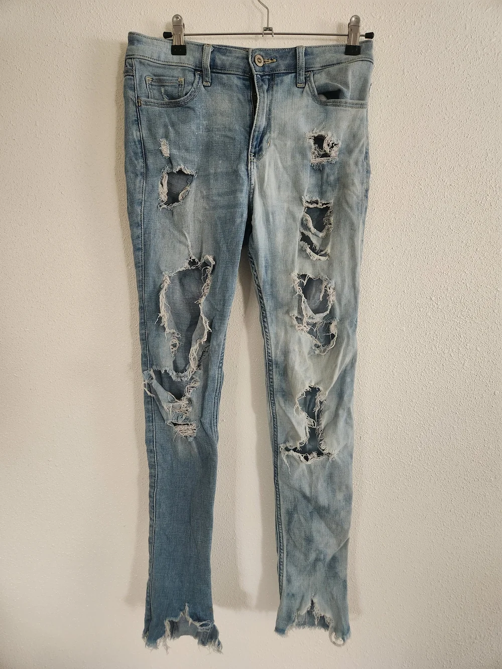 Hollister Distressed Light Denim Skinny Jeans